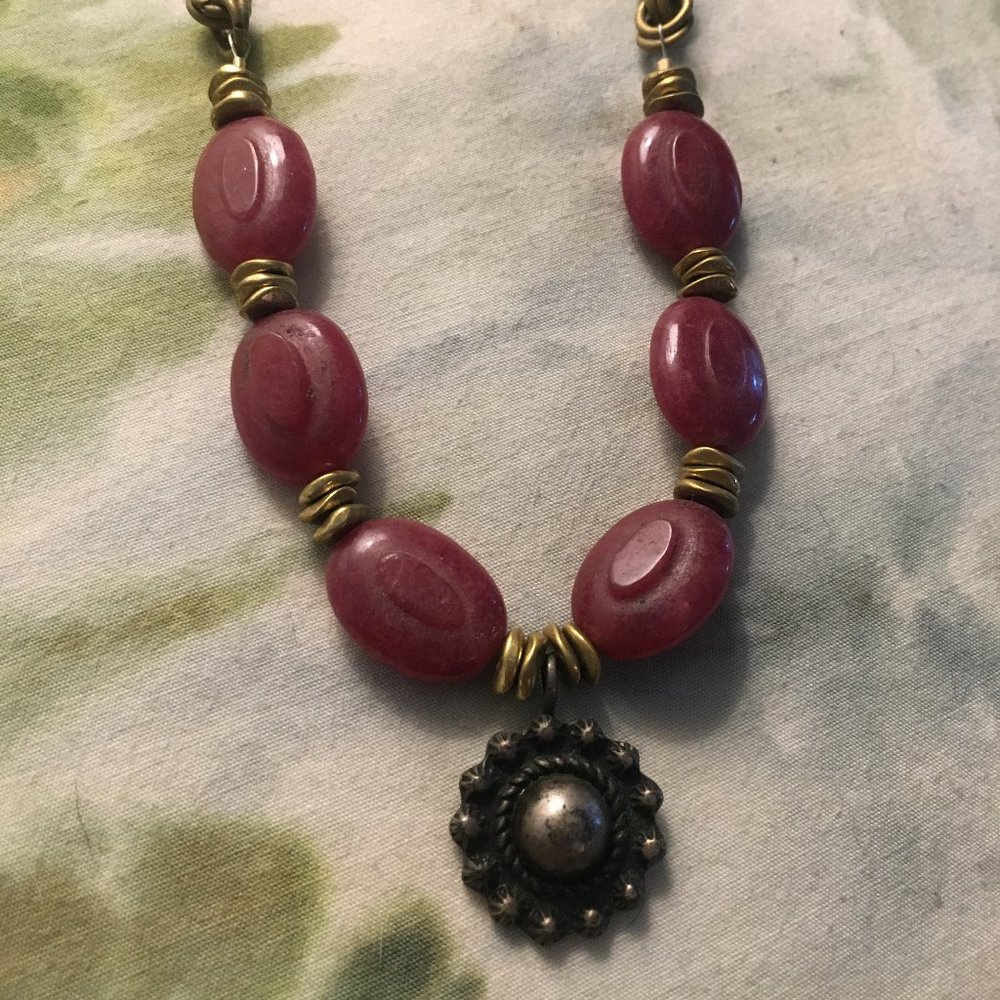 Handmade pendate necklace